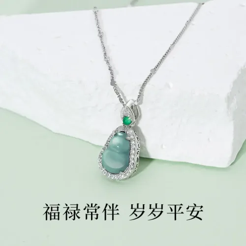 Emerald Gourd Necklace (18)
