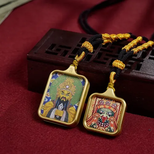 Tibetan Thangka Necklace: Divine Protection and Mysterious Power Combined